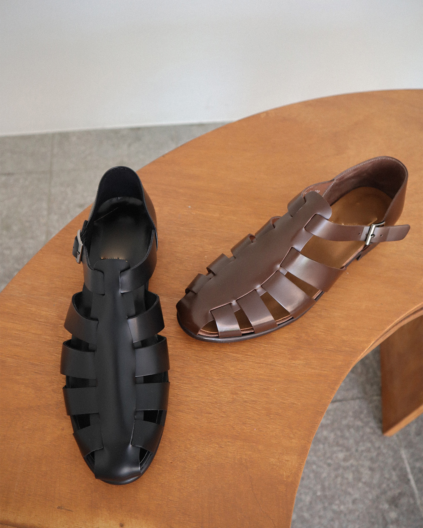 ereu leather sandals (2colors)