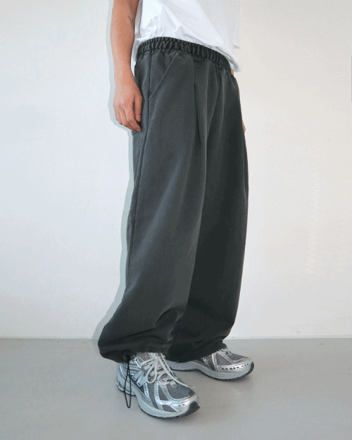 pigment tuck sweat pants (2colors)